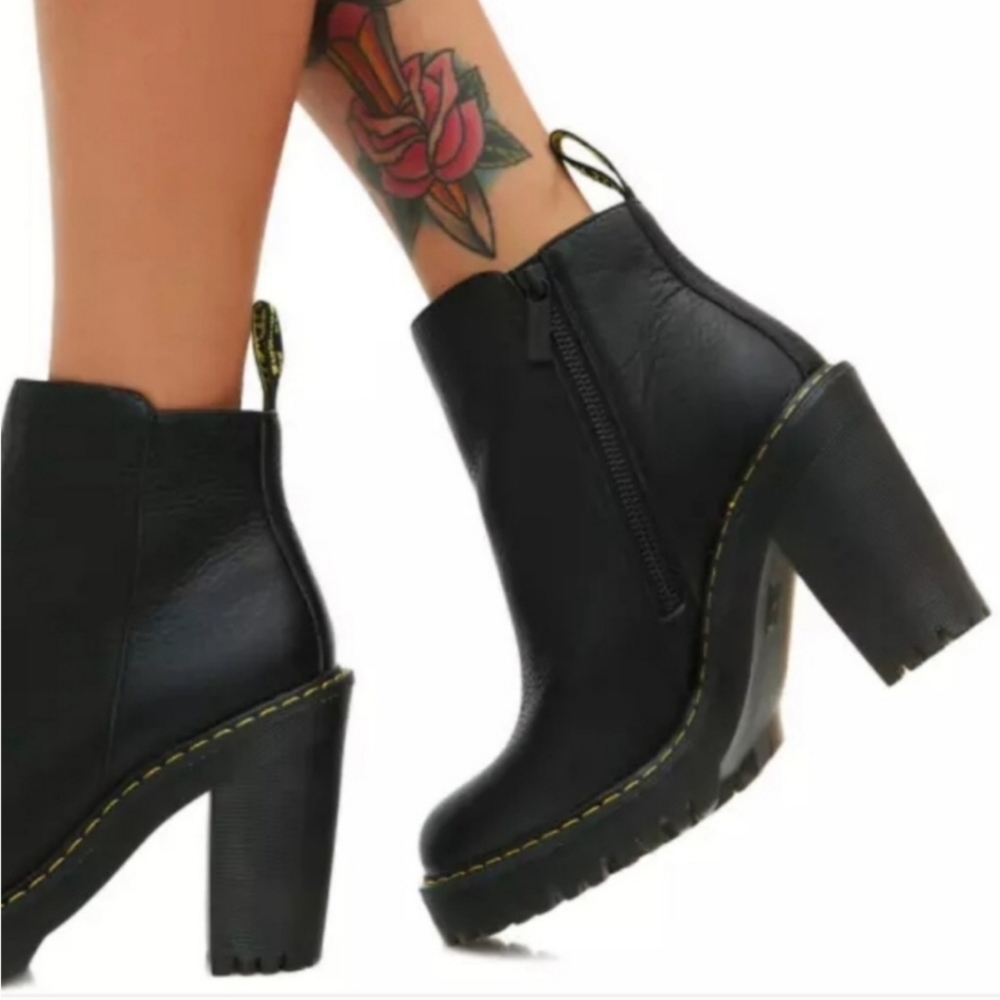 Dr. Martens Magdalena Black Leather Heeled Ankle Boot Sz 7